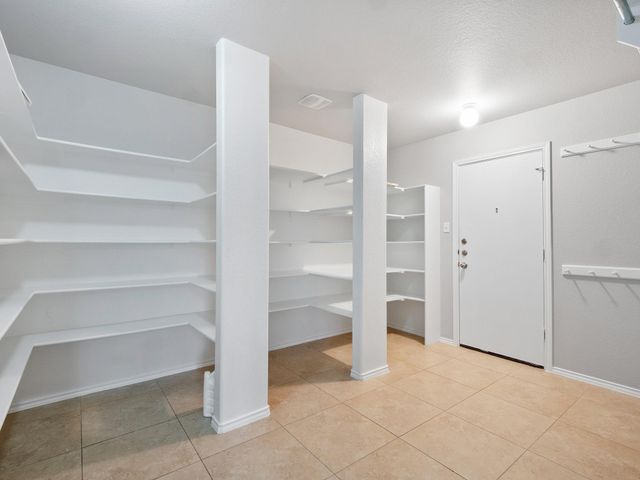 4901 Woodstock DR, Georgetown, TX 78633