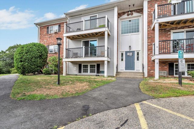 17 Chapel Hill Drive 1, Plymouth, MA 02360