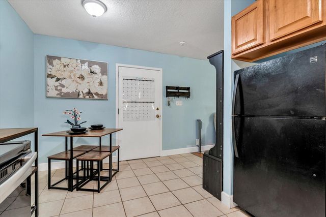 17 Chapel Hill Drive 1, Plymouth, MA 02360