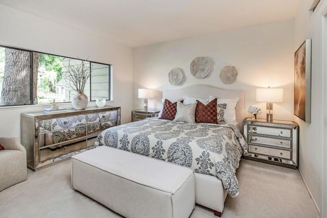 217 Ada Avenue 16, Mountain View, CA 94043