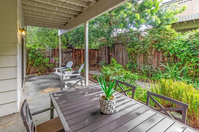 217 Ada Avenue 16, Mountain View, CA 94043