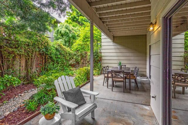 217 Ada Avenue 16, Mountain View, CA 94043