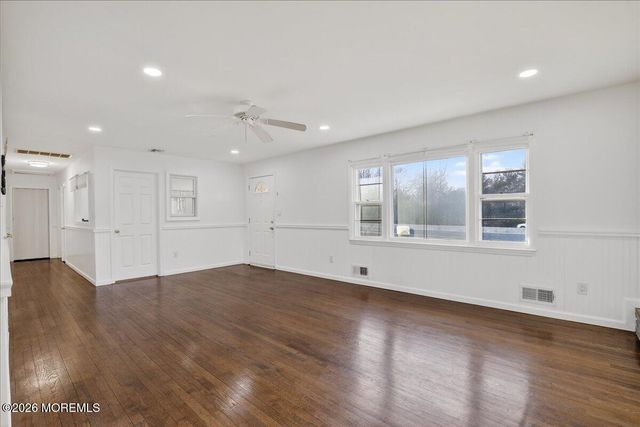 17 S Main Street, Marlboro, NJ 07746