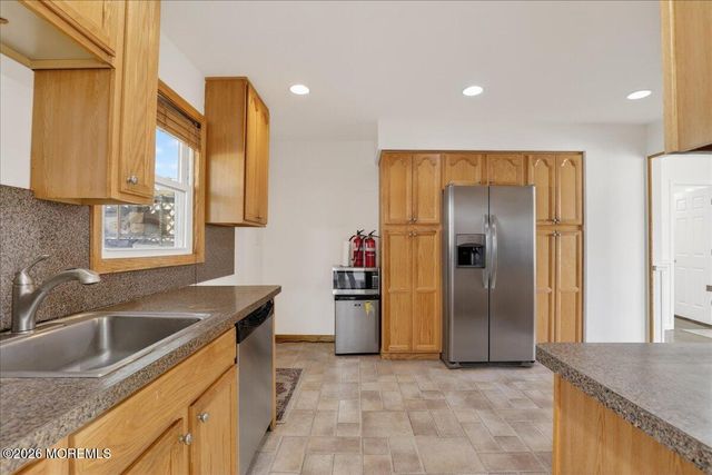 17 S Main Street, Marlboro, NJ 07746