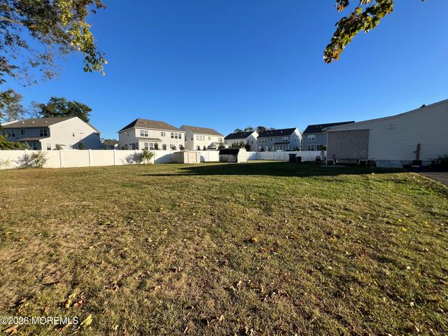 17 S Main Street, Marlboro, NJ 07746