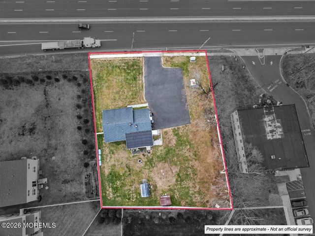 17 S Main Street, Marlboro, NJ 07746