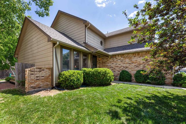 204 S Crosswood Ln, Derby, KS 67037