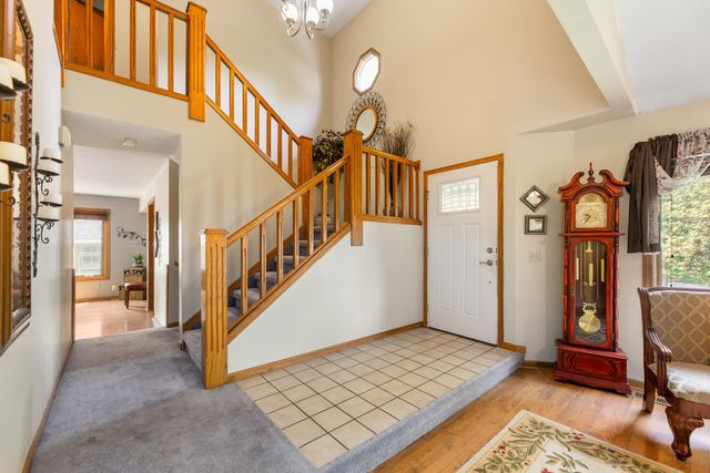 204 S Crosswood Ln, Derby, KS 67037