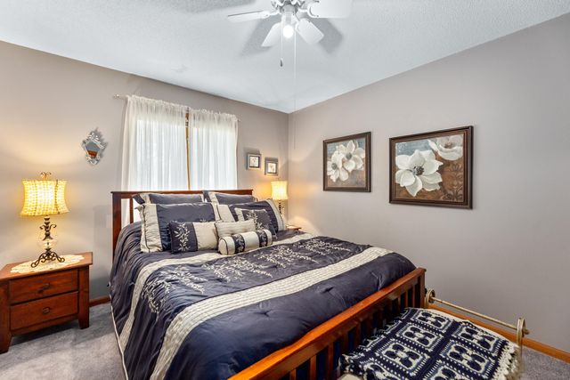 204 S Crosswood Ln, Derby, KS 67037