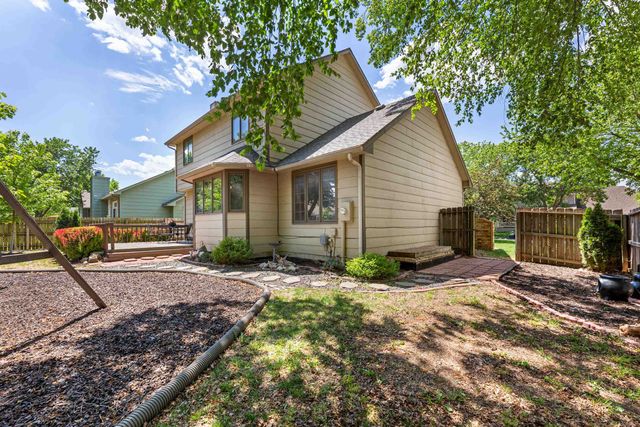 204 S Crosswood Ln, Derby, KS 67037
