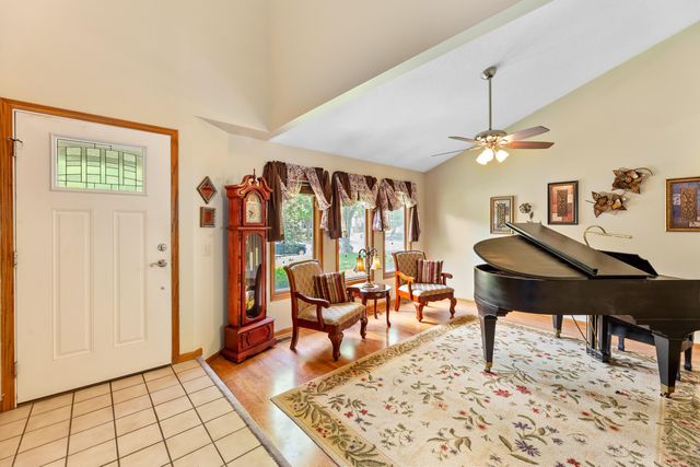 204 S Crosswood Ln, Derby, KS 67037