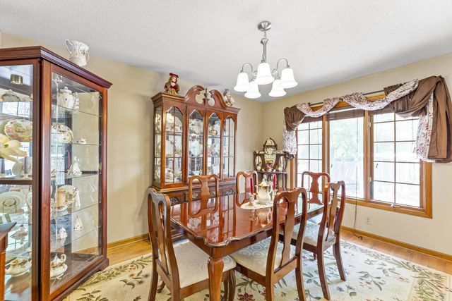 204 S Crosswood Ln, Derby, KS 67037