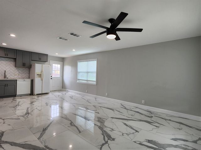 1212 Ridgeview Street, Mesquite, TX 75149