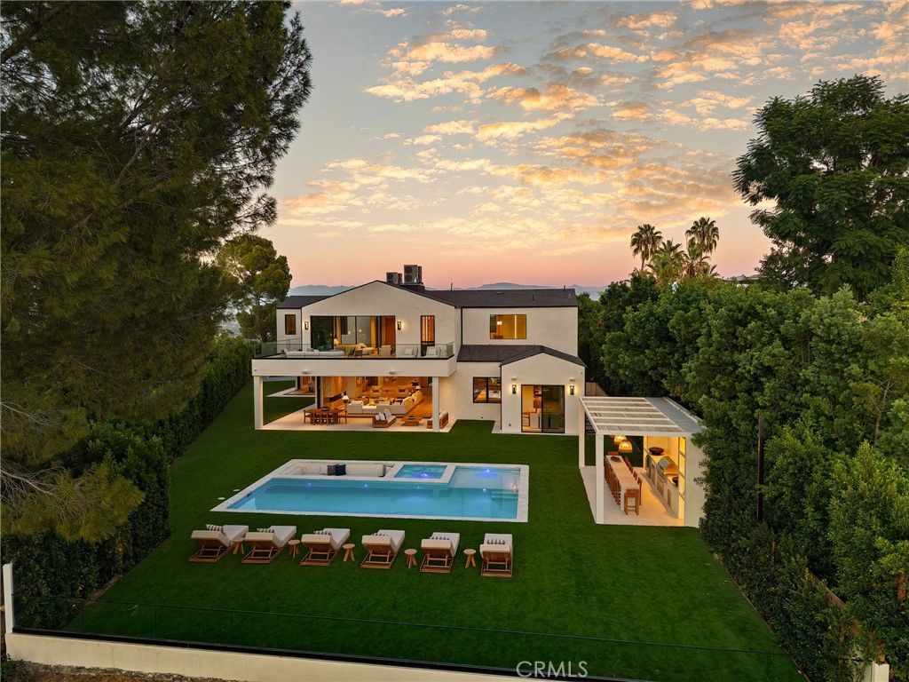 16093 Royal Oak Road, Encino, CA 91436 — photo 5