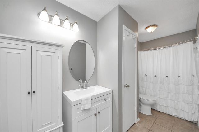 2315 Colonial Ridge Drive, Friendswood, TX 77546