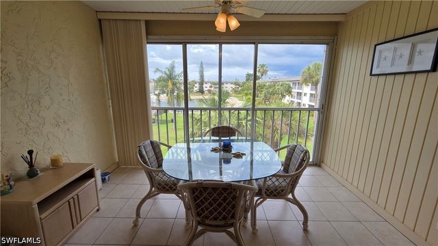 1014 Manatee RD F303, Naples, FL 34114