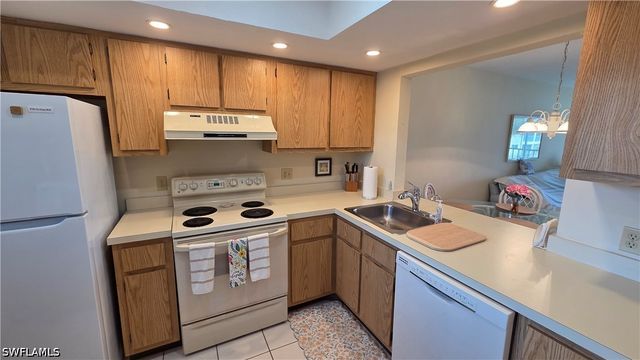 1014 Manatee RD F303, Naples, FL 34114