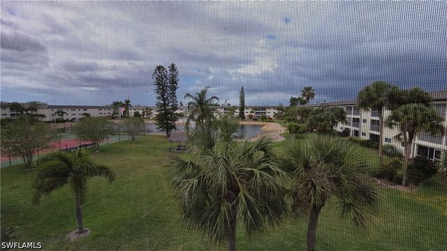 1014 Manatee RD F303, Naples, FL 34114
