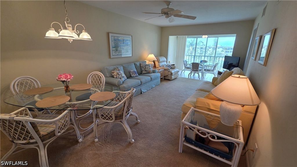 1014 Manatee RD F303, Naples, FL 34114