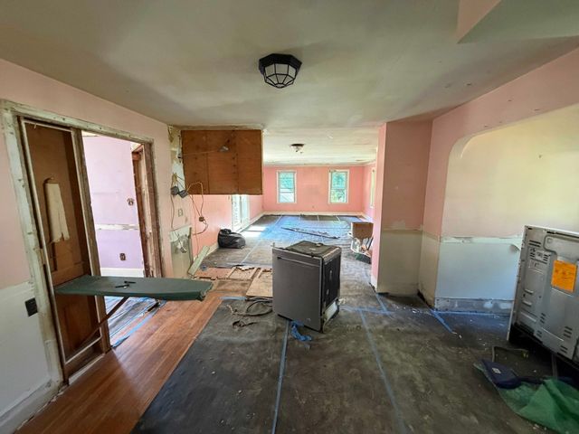 45 Longview Rd, Reading, MA 01867