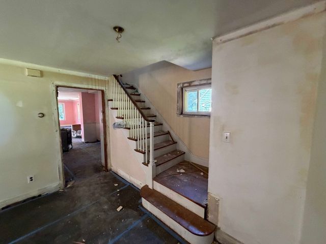 45 Longview Rd, Reading, MA 01867