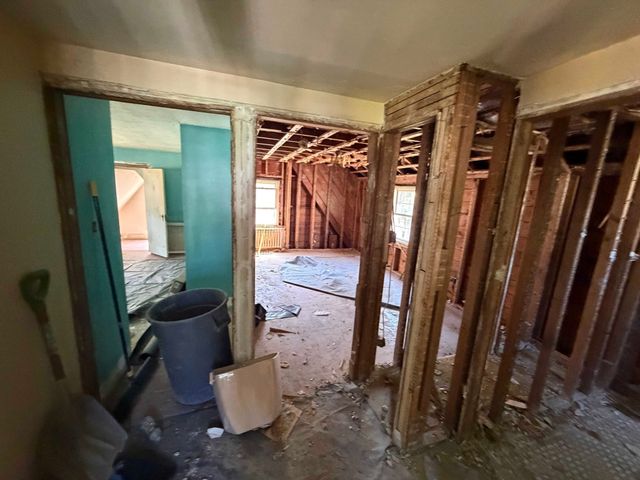45 Longview Rd, Reading, MA 01867
