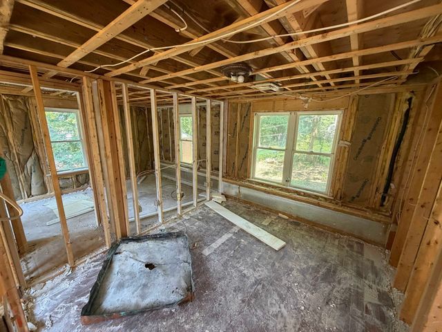 45 Longview Rd, Reading, MA 01867