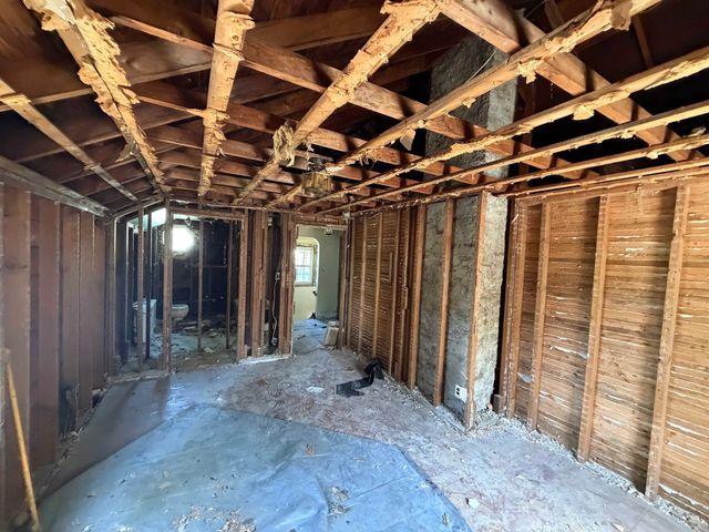 45 Longview Rd, Reading, MA 01867
