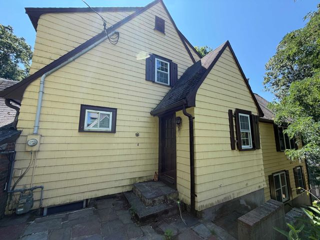 45 Longview Rd, Reading, MA 01867
