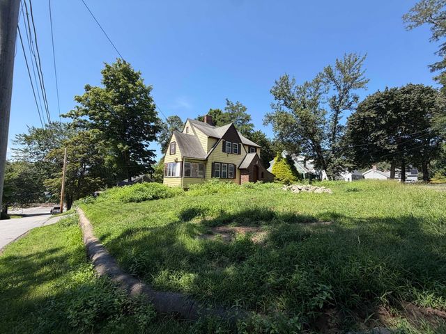 45 Longview Rd, Reading, MA 01867