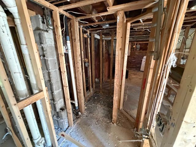 45 Longview Rd, Reading, MA 01867