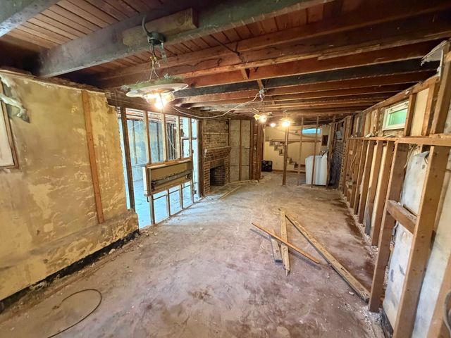 45 Longview Rd, Reading, MA 01867