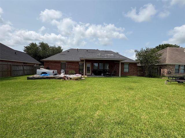 110 Dove Trail, Richwood, TX 77531