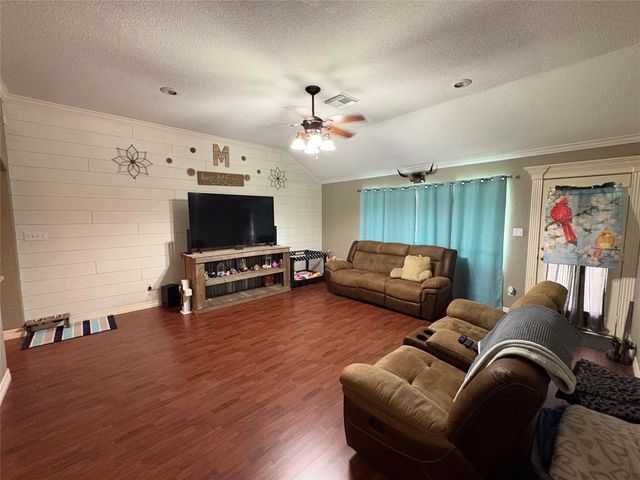 110 Dove Trail, Richwood, TX 77531