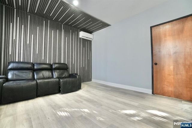 351 Mulberry Street, Newark, NJ 07102