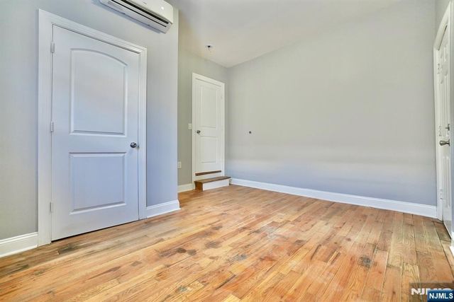 351 Mulberry Street, Newark, NJ 07102