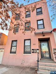 351 Mulberry Street, Newark, NJ 07102