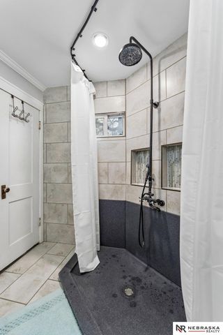 4161 California Street Street, Omaha, NE 68131