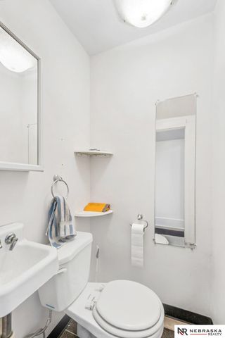 4161 California Street Street, Omaha, NE 68131