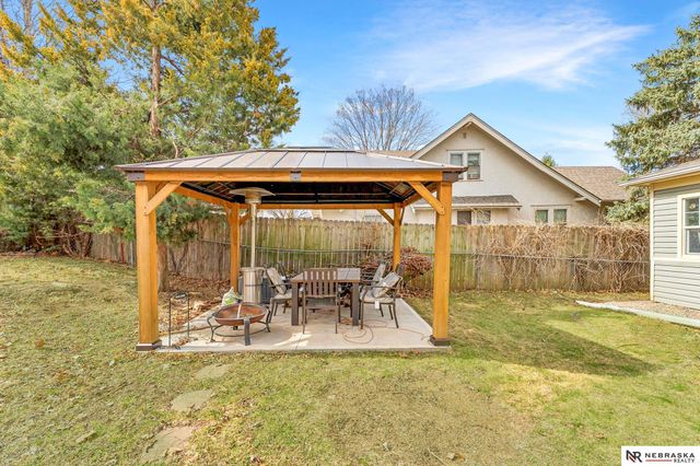 4161 California Street Street, Omaha, NE 68131