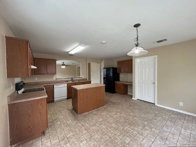 7819 Mainland Woods, San Antonio, TX 78250