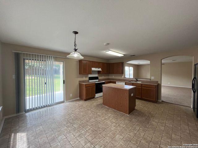 7819 Mainland Woods, San Antonio, TX 78250