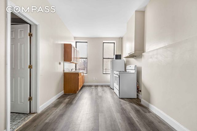 1501 Broadway HSE, New York City, NY 11221