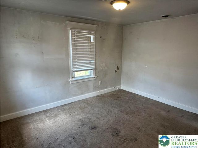 123 Spring Street, Nazareth Boro, PA 18064