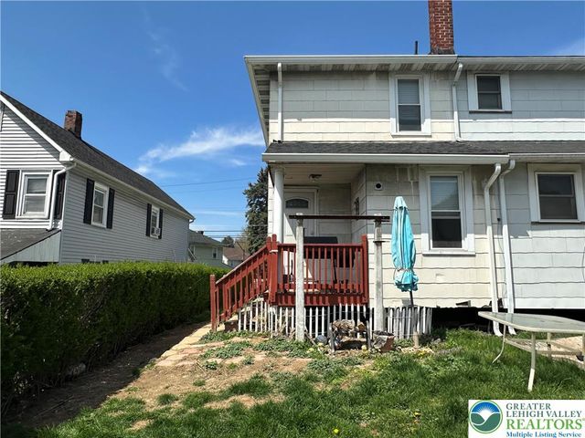 123 Spring Street, Nazareth Boro, PA 18064