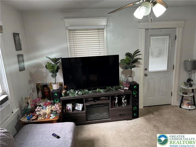 123 Spring Street, Nazareth Boro, PA 18064