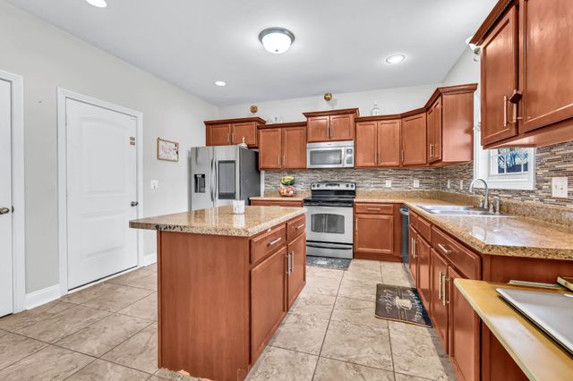 3342 Cotham Ln, Clarksville, TN 37042