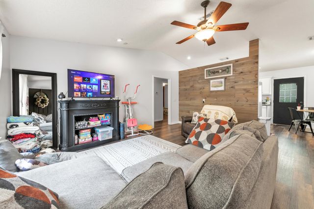 5246 Sewell Road, Milton, FL 32570