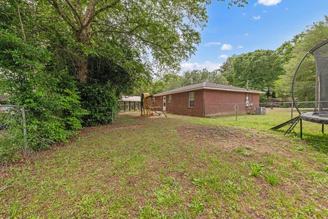 5246 Sewell Road, Milton, FL 32570