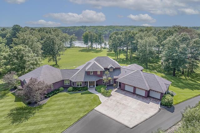 2688 Scenic Drive, Stevens Point, WI 54481